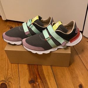 Sorel multi colored sneakers 🌈